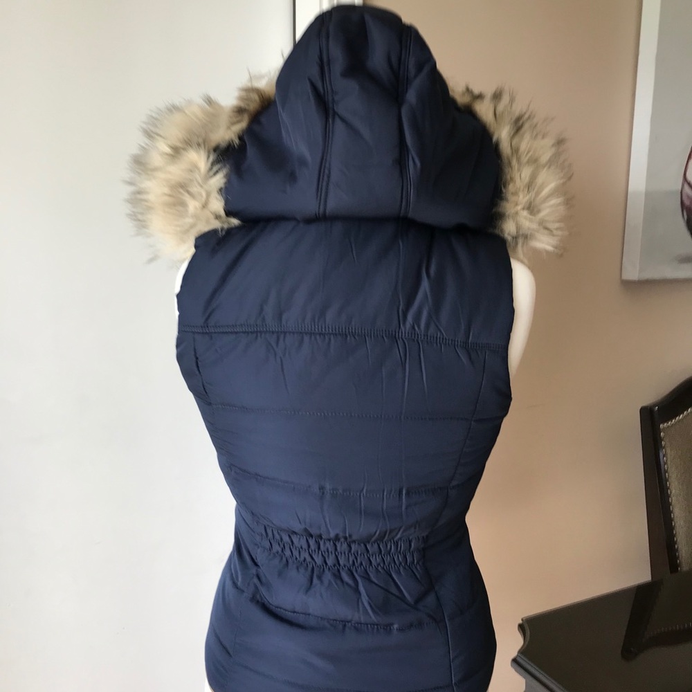 Vest - Picture 3 of 3